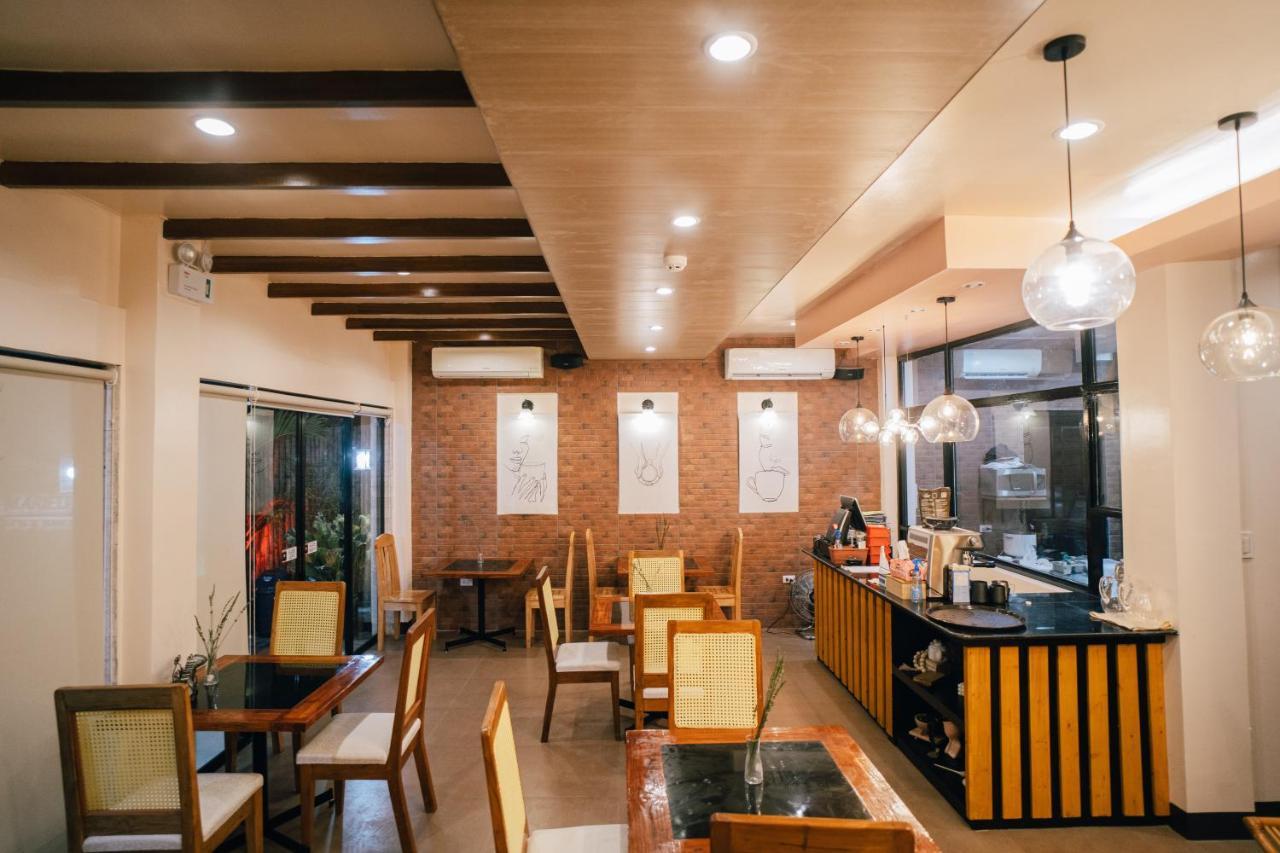 Marieli Suites Near Panglao International Airport エクステリア 写真