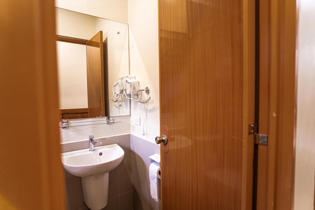 Marieli Suites Near Panglao International Airport エクステリア 写真