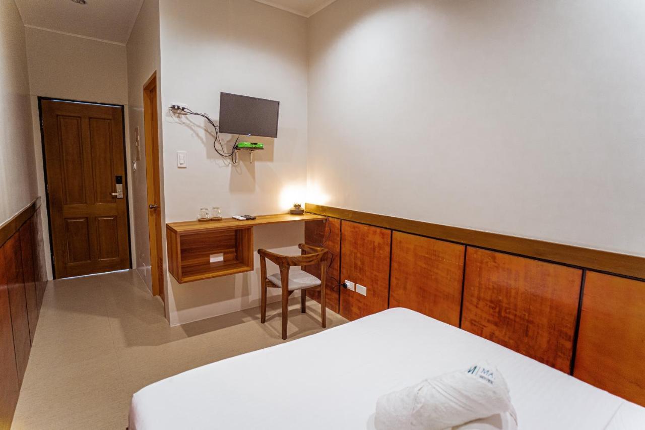 Marieli Suites Near Panglao International Airport エクステリア 写真